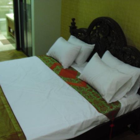 Straits Quay Marina Suites Tanjung Tokong Luaran gambar