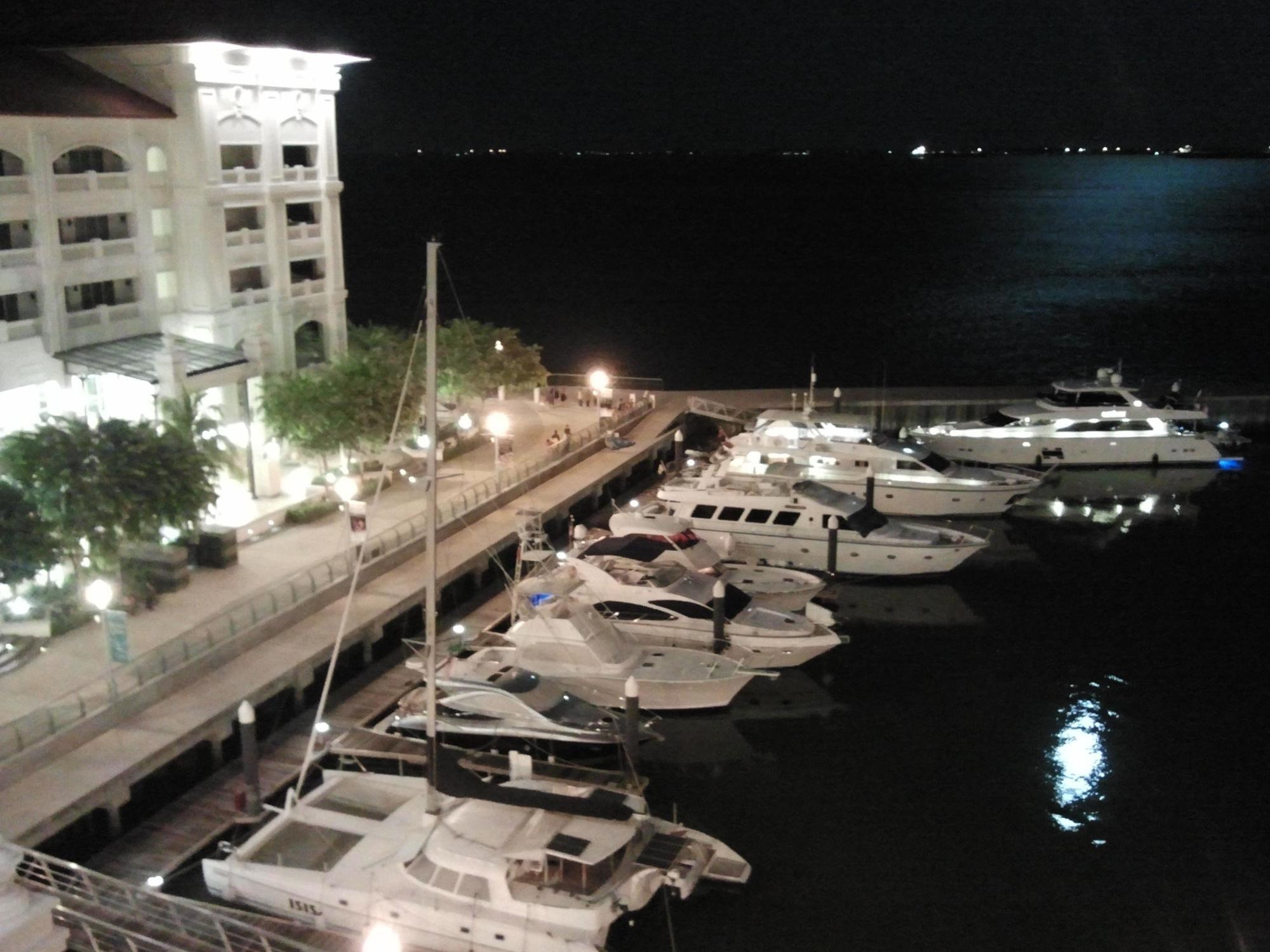 Straits Quay Marina Suites Tanjung Tokong Luaran gambar